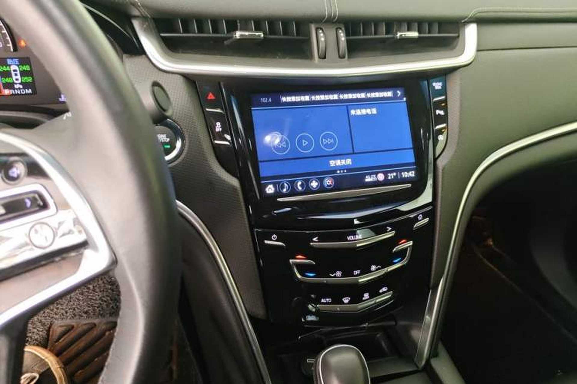 Used Cadillac XTS 2018 28T Tech Edition Audio And AC Panel