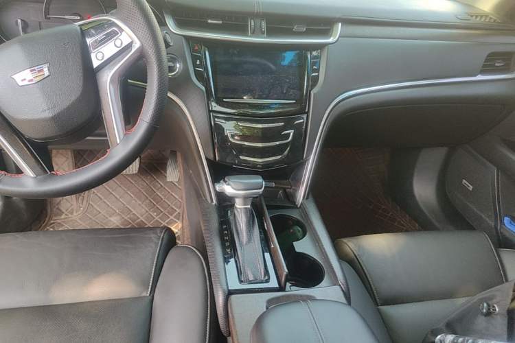 Used Cadillac XTS 2018 28T Elite Edition Audio And AC Panel