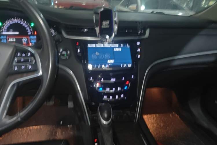 Used Cadillac XTS 2018 28T Tech Edition Audio And AC Panel