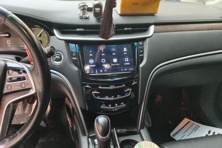 Used Cadillac XTS 2018 28T Elite Edition Audio And AC Panel