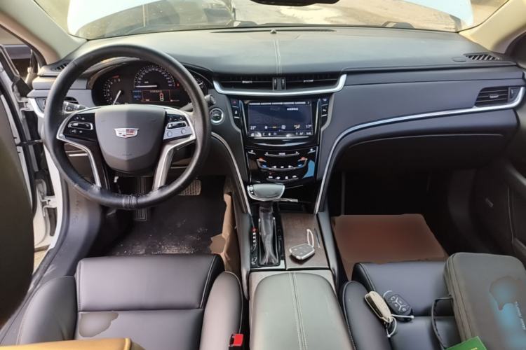 Used Cadillac XTS 2018 28T Tech Edition Center Console