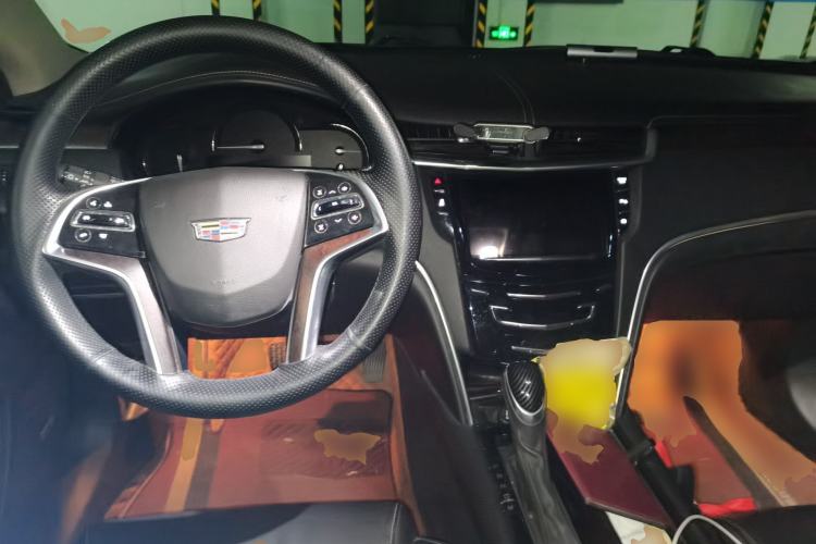 Used Cadillac XTS 2018 28T Luxury Edition Center Console