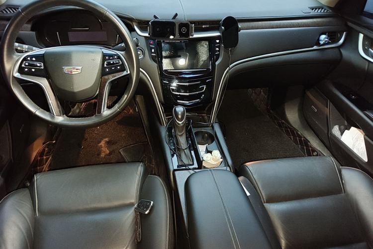 Used Cadillac XTS 2018 28T Elite Edition Center Console