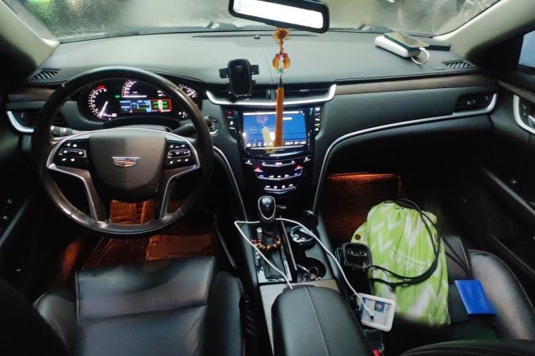 Used Cadillac XTS 2018 28T Elite Edition Center Console