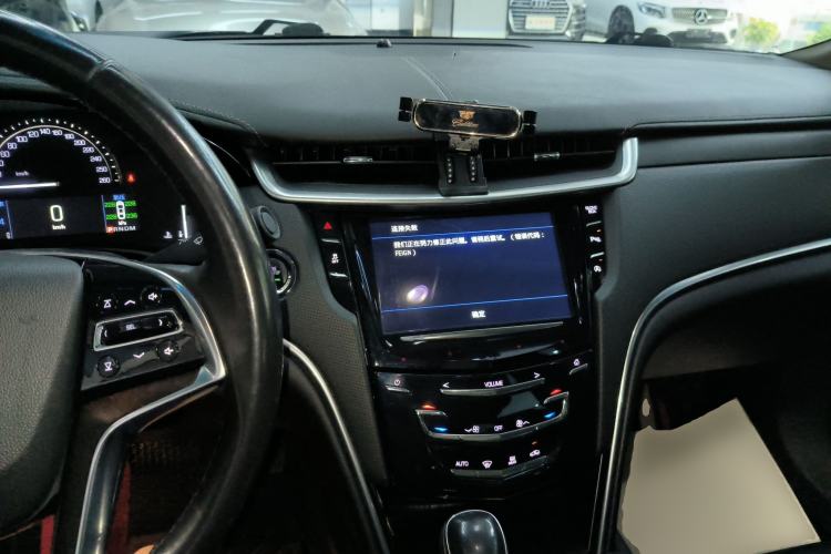 Used Cadillac XTS 2018 28T Tech Edition Center Console