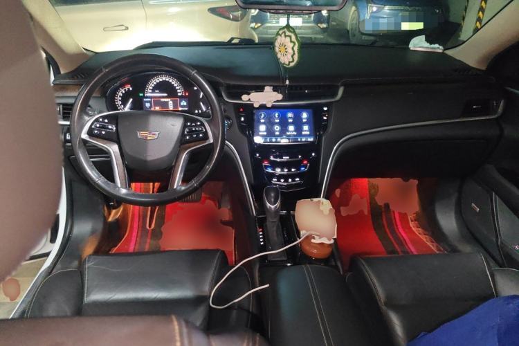 Used Cadillac XTS 2018 28T Elite Edition Center Console