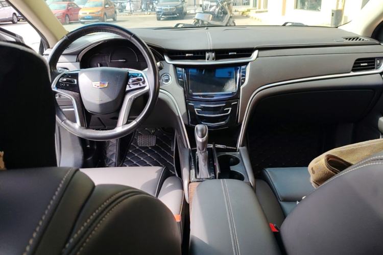 Used Cadillac XTS 2018 28T Tech Edition Center Console