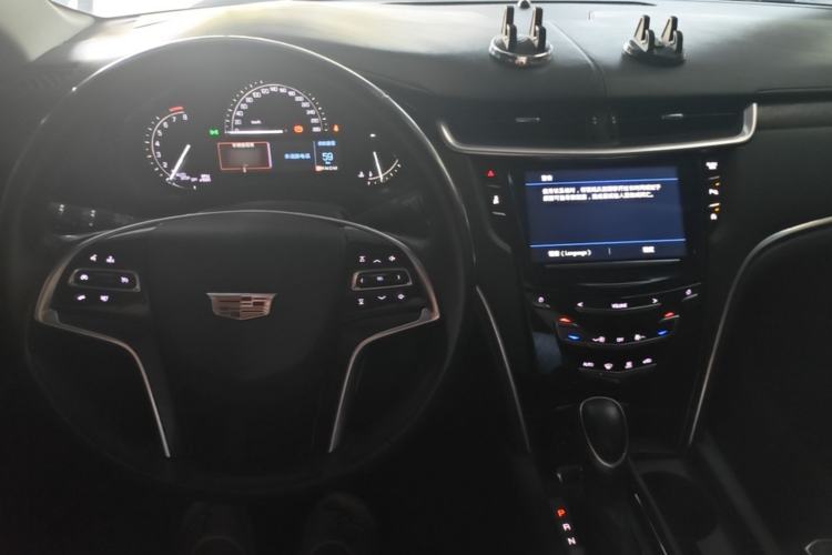 Used Cadillac XTS 2018 28T Elite Edition Center Console