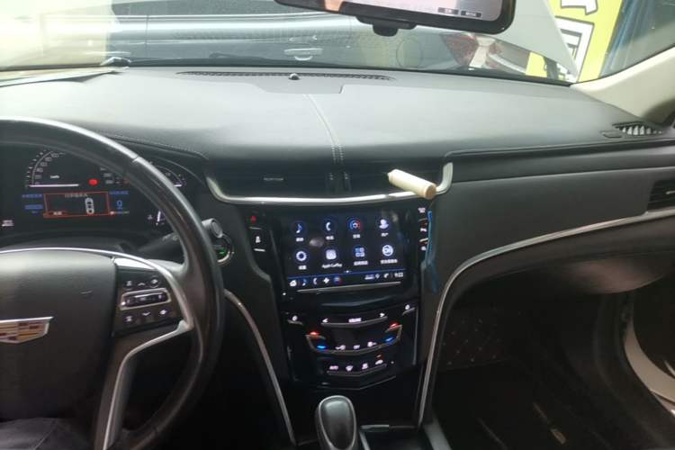 Used Cadillac XTS 2018 28T Tech Edition Center Console