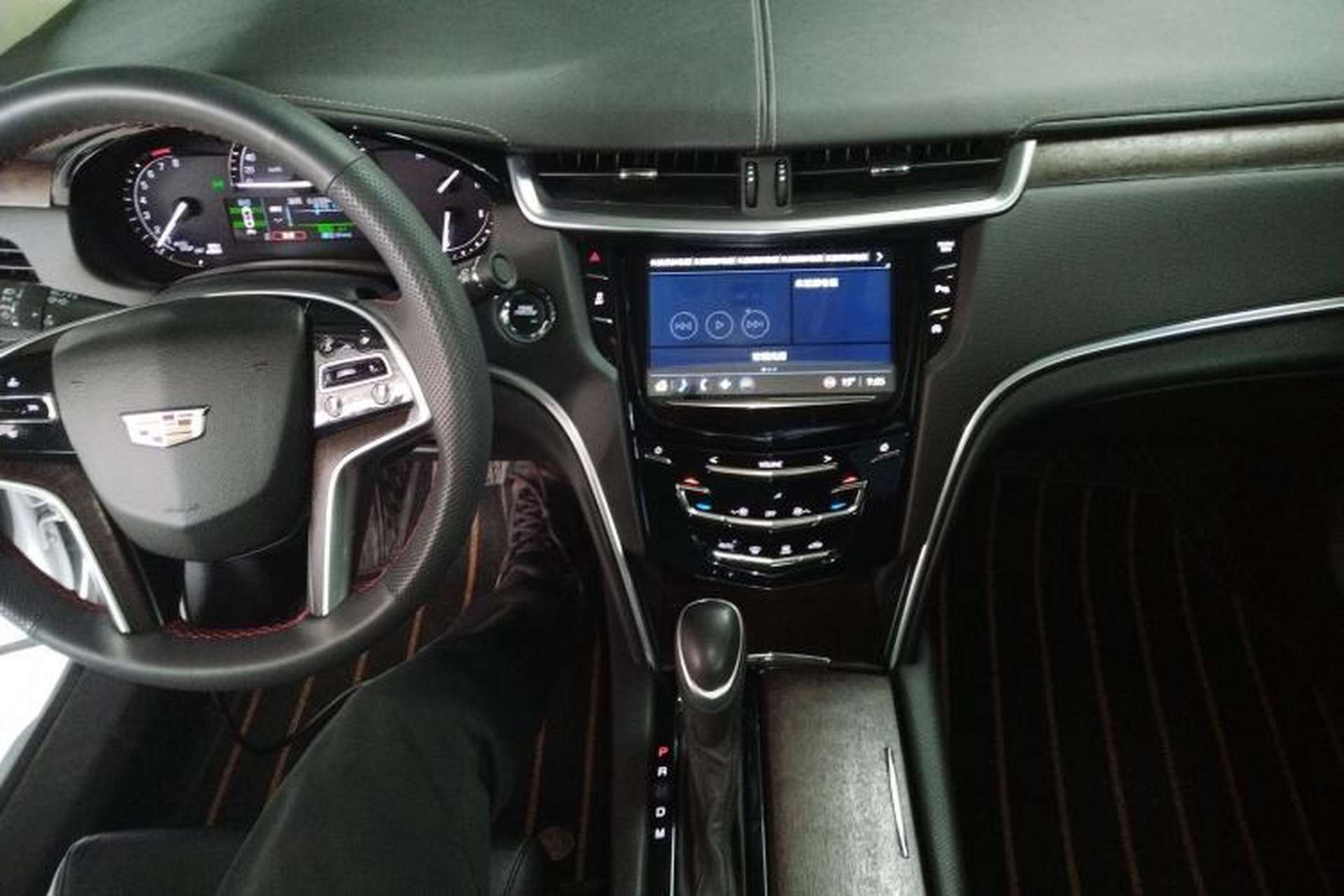 Used Cadillac XTS 2018 28T Elite Edition Center Console