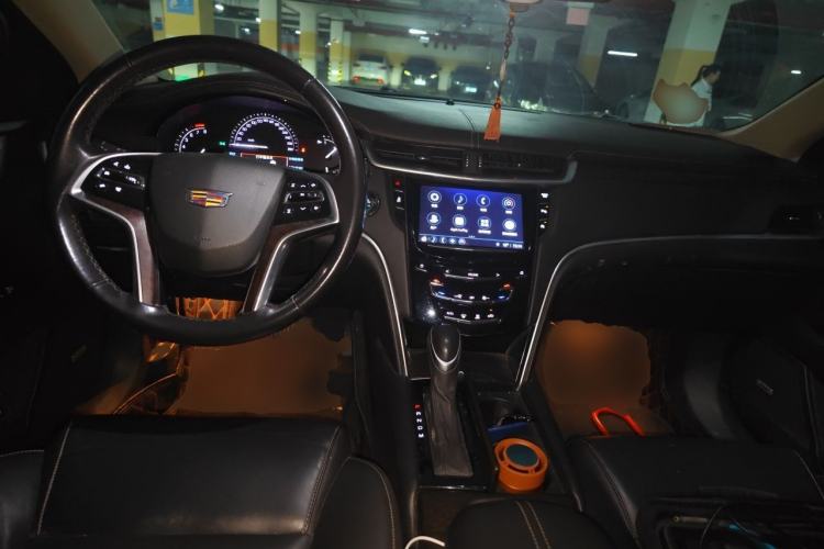 Used Cadillac XTS 2018 28T Elite Edition Center Console