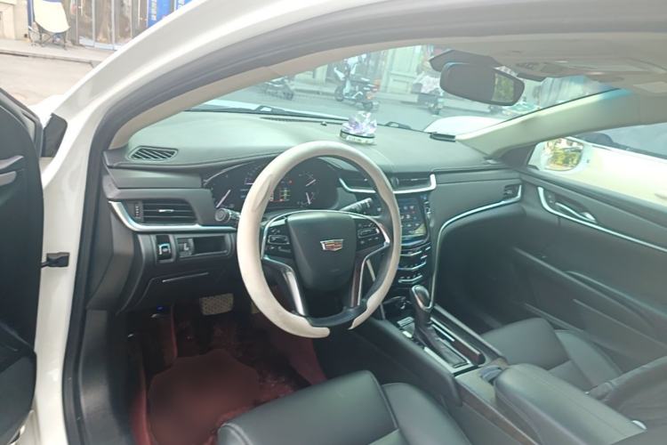 Used Cadillac XTS 2018 28T Tech Edition Center Console