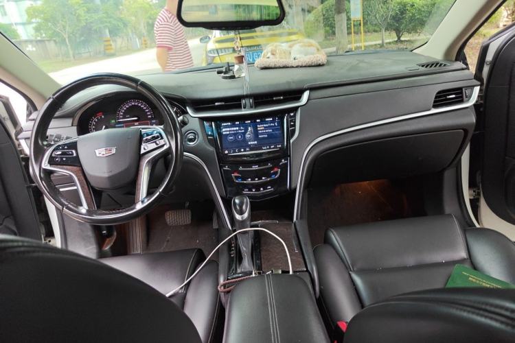 Used Cadillac XTS 2018 28T Tech Edition Center Console