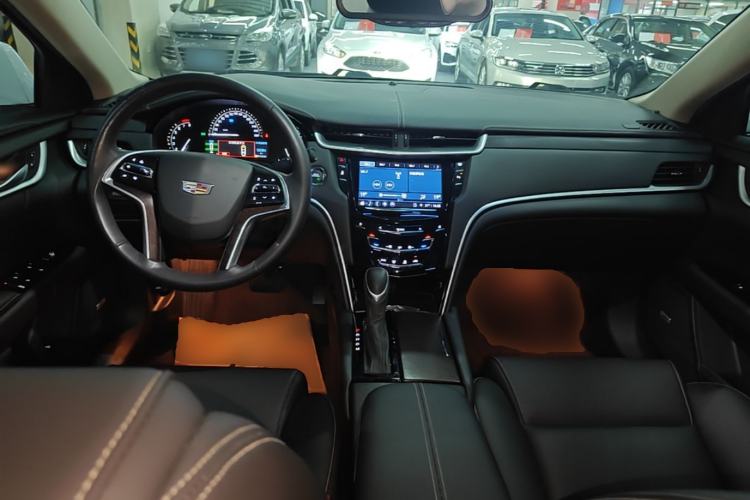 Used Cadillac XTS 2018 28T Tech Edition Center Console