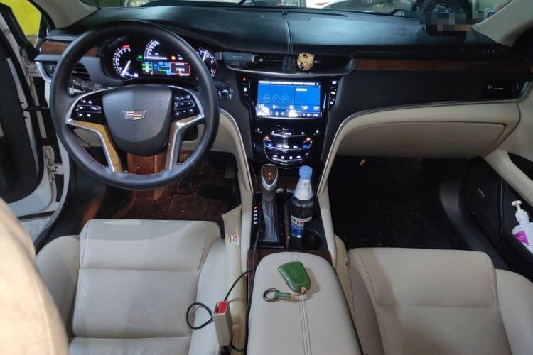 Used Cadillac XTS 2018 28T Elite Edition Center Console