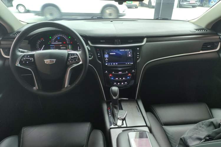 Used Cadillac XTS 2018 28T Elite Edition Center Console