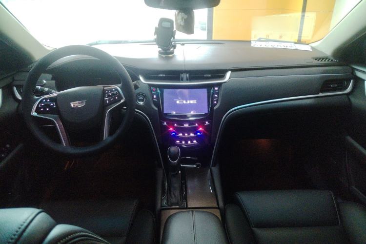 Used Cadillac XTS 2018 28T Tech Edition Center Console