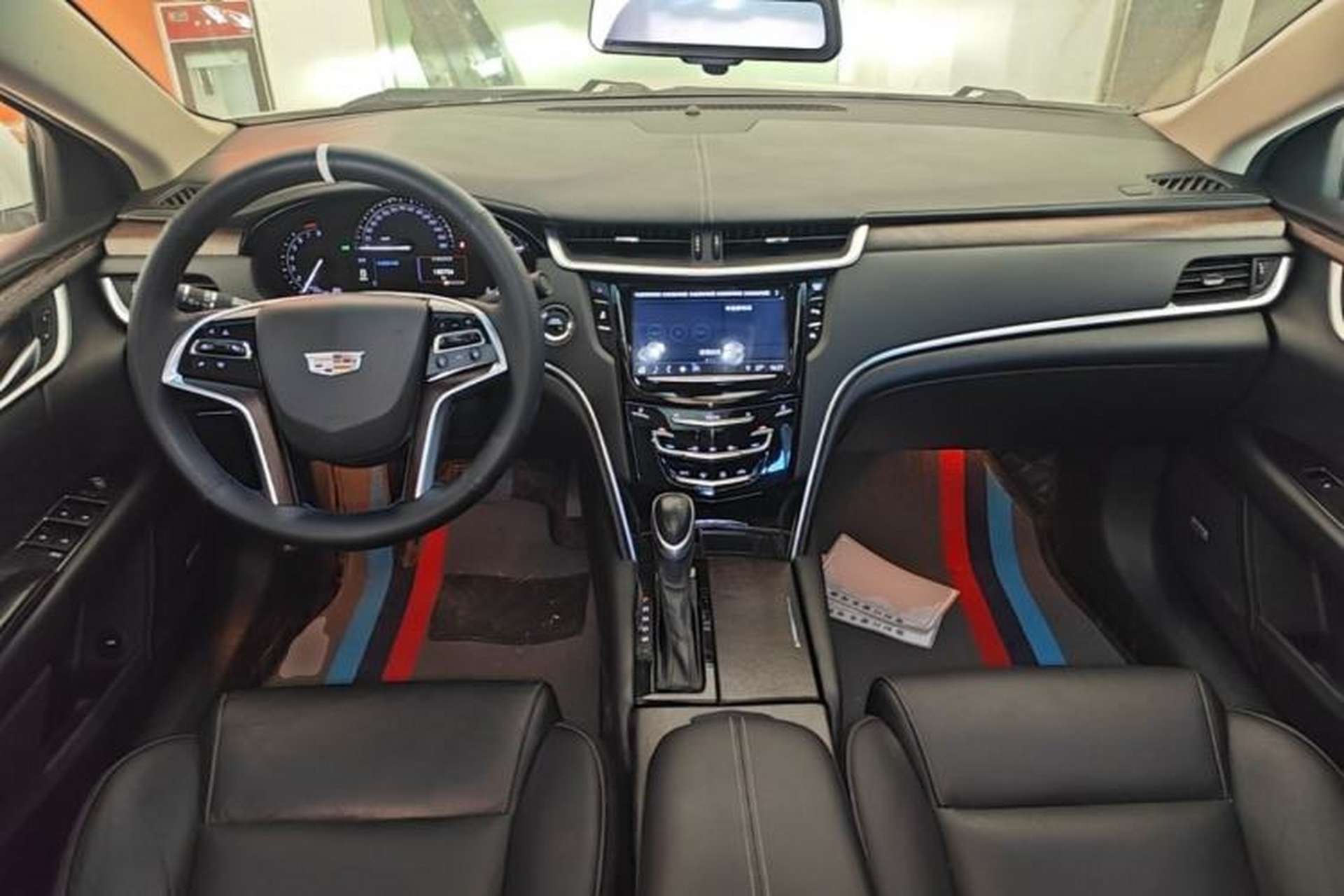 Used Cadillac XTS 2018 28T Elite Edition Center Console