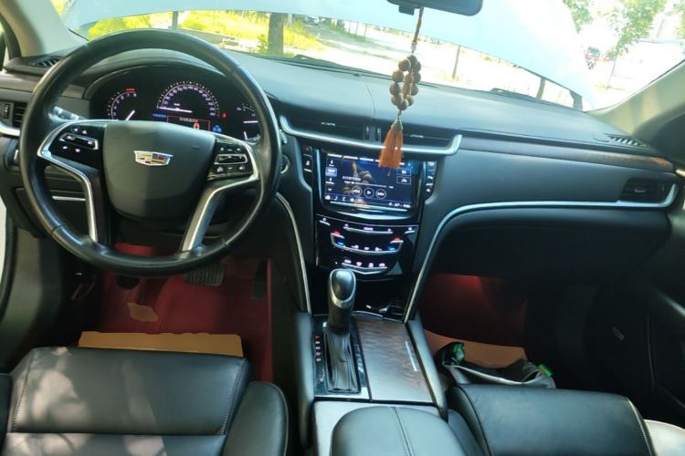 Used Cadillac XTS 2018 28T Elite Edition Center Console