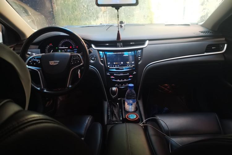 Used Cadillac XTS 2018 28T Elite Edition Center Console