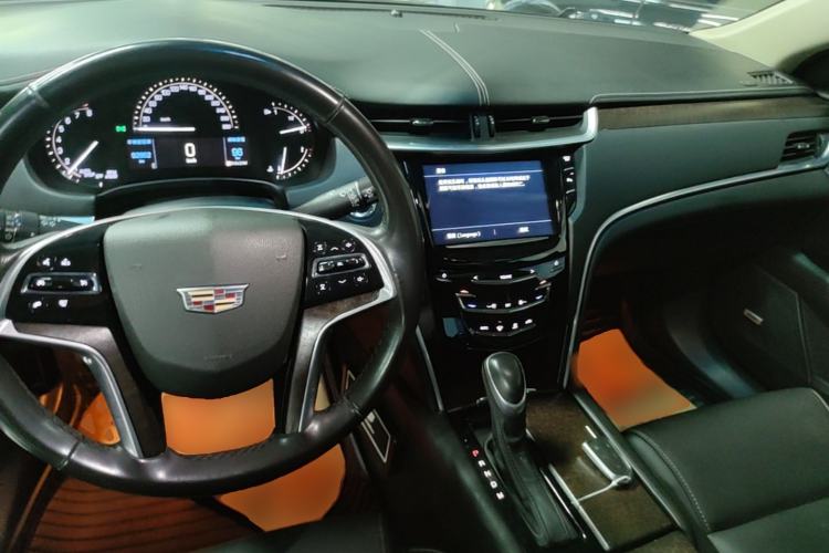 Used Cadillac XTS 2018 28T Elite Edition Center Console