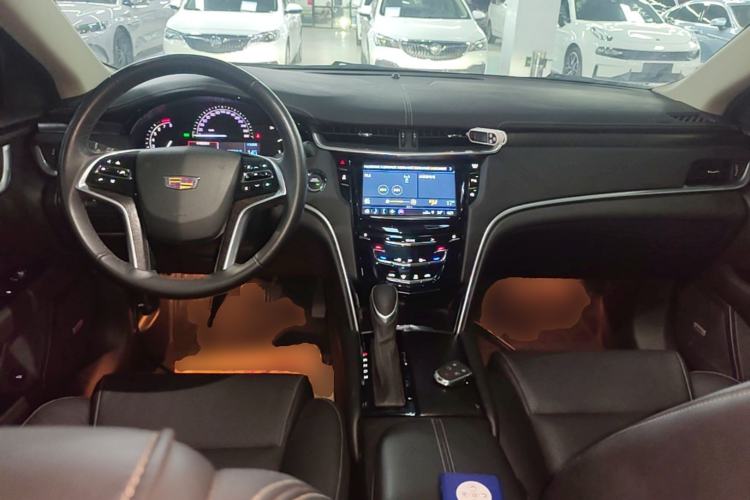 Used Cadillac XTS 2018 28T Elite Edition Center Console