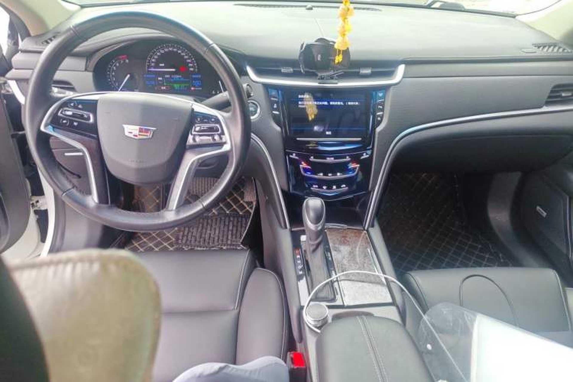 Used Cadillac XTS 2018 28T Tech Edition Center Console