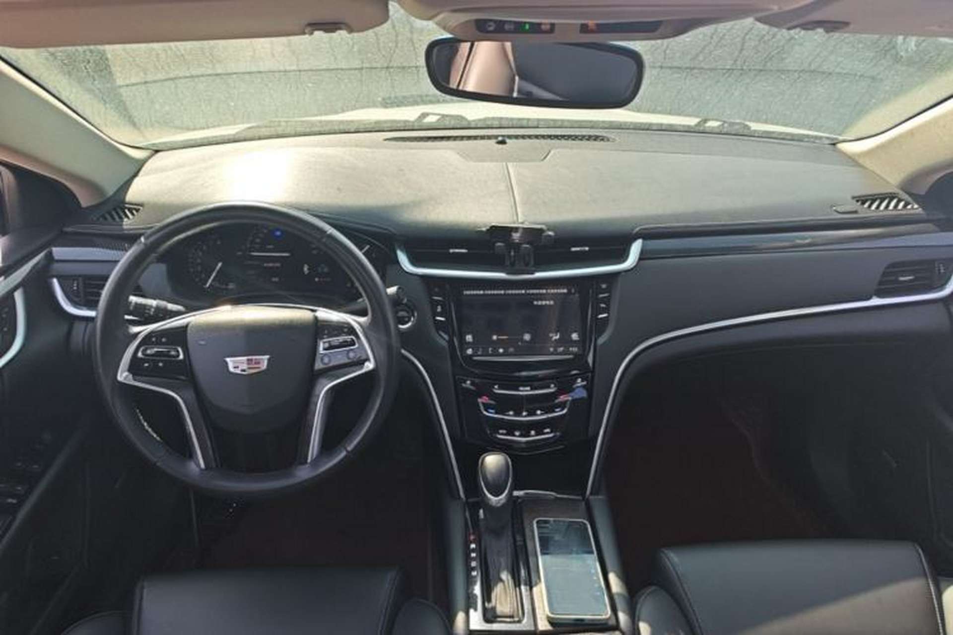 Used Cadillac XTS 2018 28T Tech Edition Center Console