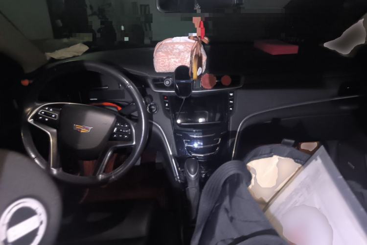 Used Cadillac XTS 2018 28T Tech Edition Center Console