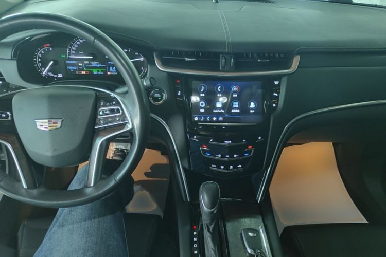 Used Cadillac XTS 2018 28T Tech Edition Center Console