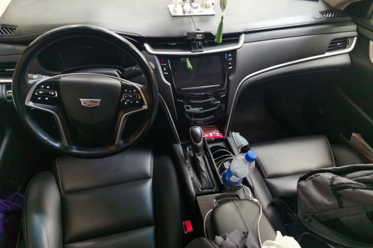 Used Cadillac XTS 2018 28T Tech Edition Center Console