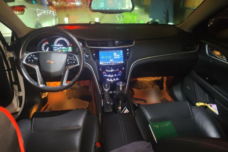 Used Cadillac XTS 2018 28T Elite Edition Center Console