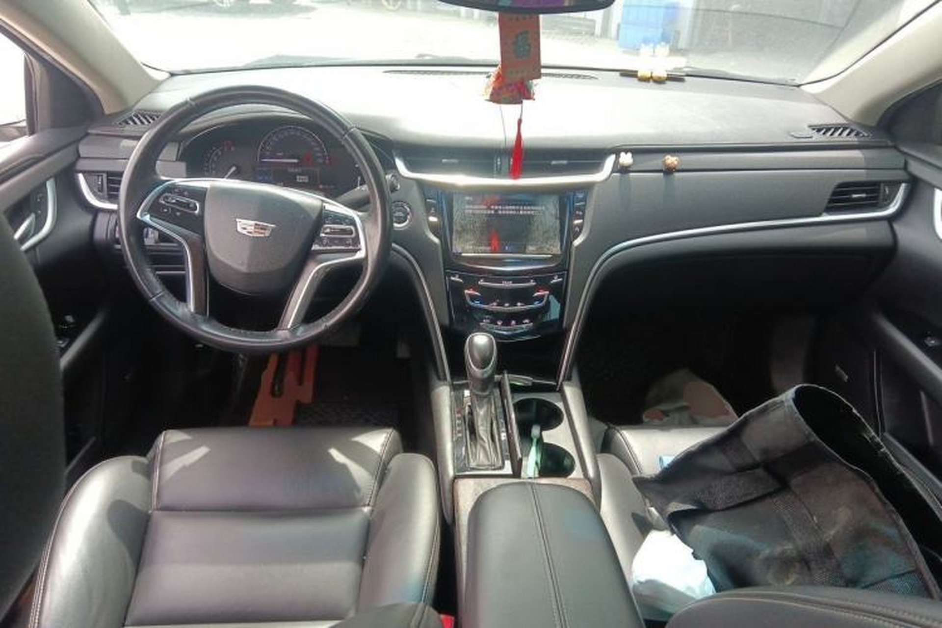 Used Cadillac XTS 2018 28T Tech Edition Center Console