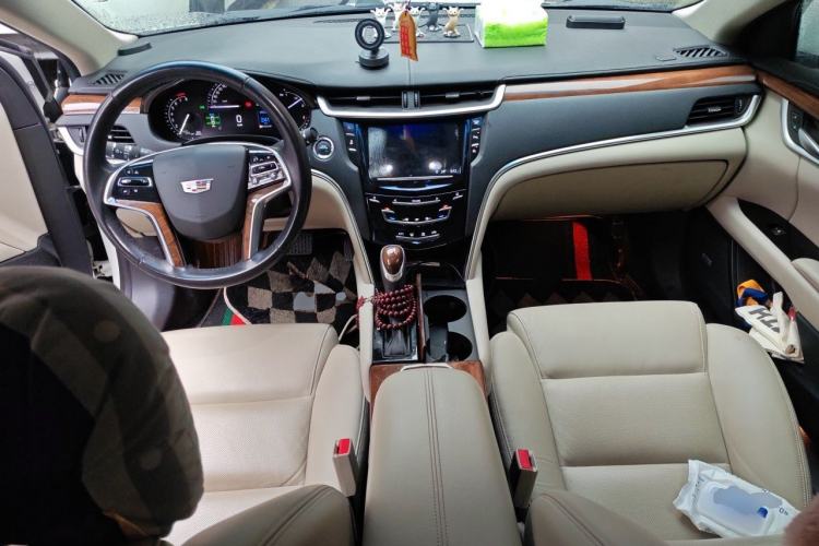 Used Cadillac XTS 2018 28T Elite Edition Center Console