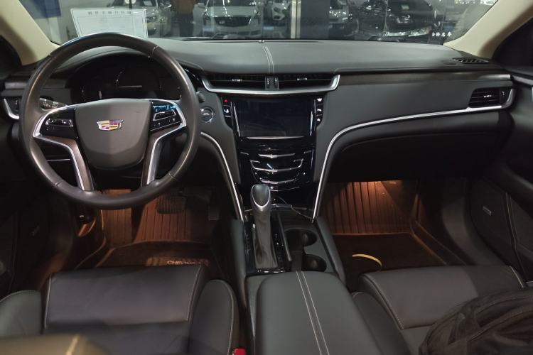 Used Cadillac XTS 2018 28T Elite Edition Center Console