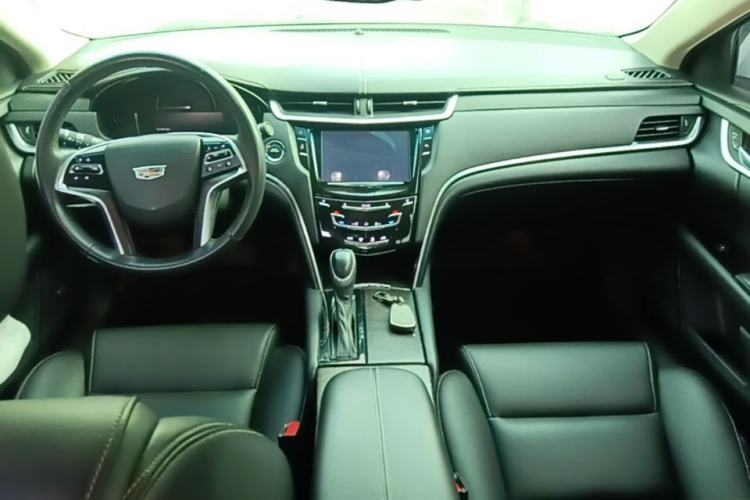 Used Cadillac XTS 2018 28T Tech Edition Center Console