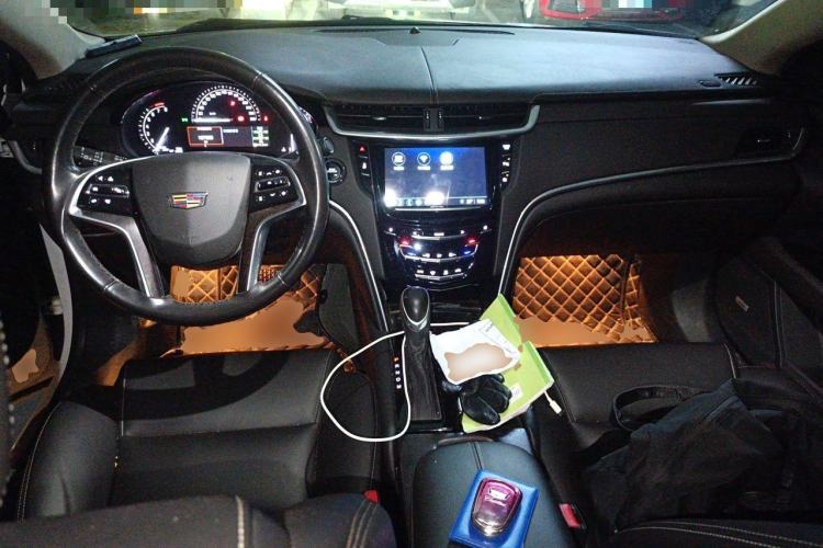 Used Cadillac XTS 2018 28T Tech Edition Center Console