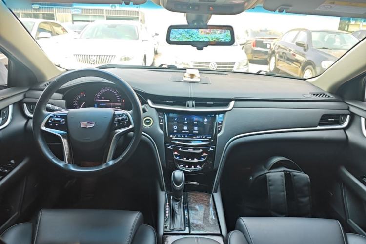 Used Cadillac XTS 2018 28T Tech Edition Center Console