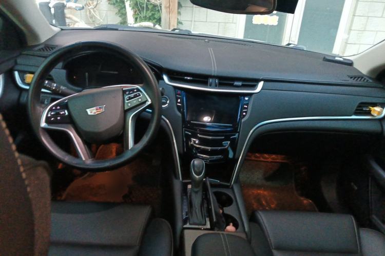 Used Cadillac XTS 2018 28T Tech Edition Center Console