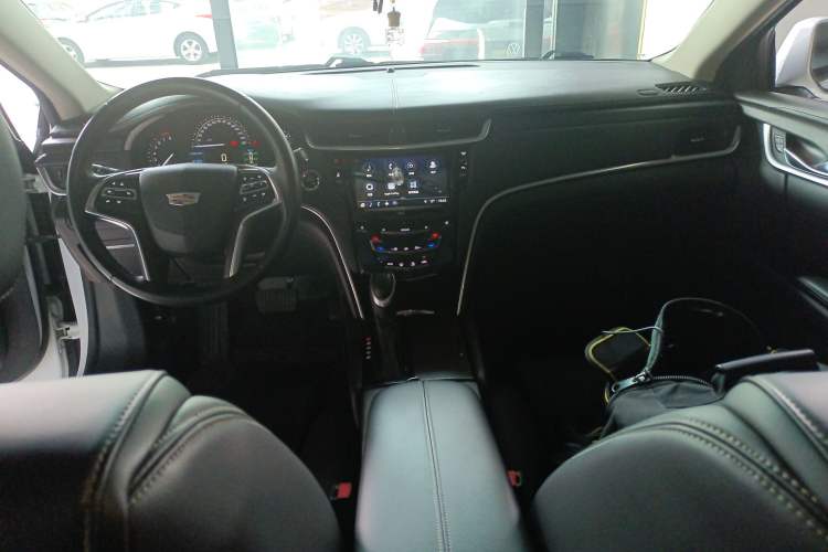 Used Cadillac XTS 2018 28T Tech Edition Center Console