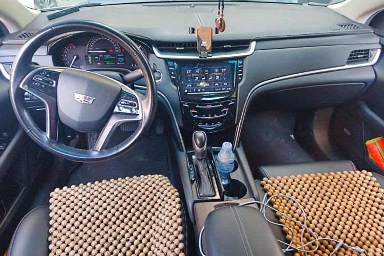 Used Cadillac XTS 2018 28T Tech Edition Center Console