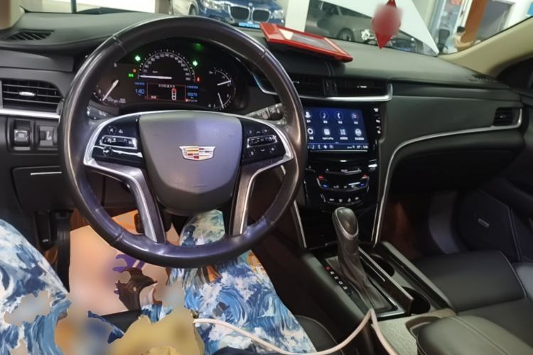 Used Cadillac XTS 2018 28T Tech Edition Center Console