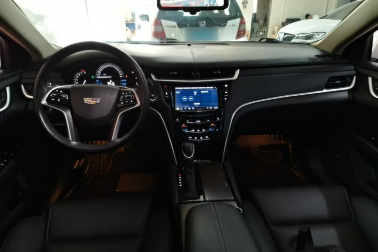Used Cadillac XTS 2018 28T Tech Edition Center Console