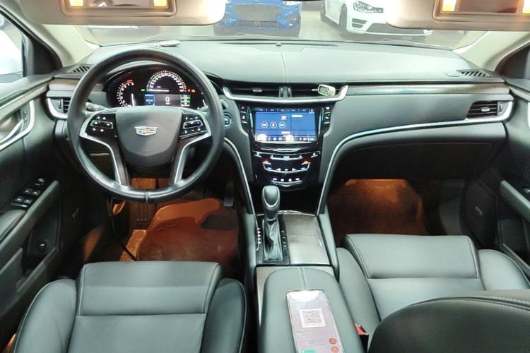 Used Cadillac XTS 2018 28T Elite Edition Center Console