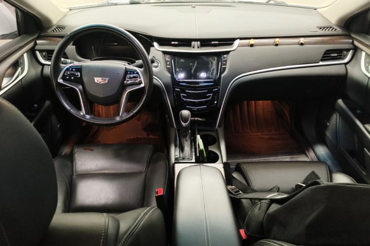 Used Cadillac XTS 2018 28T Elite Edition Center Console