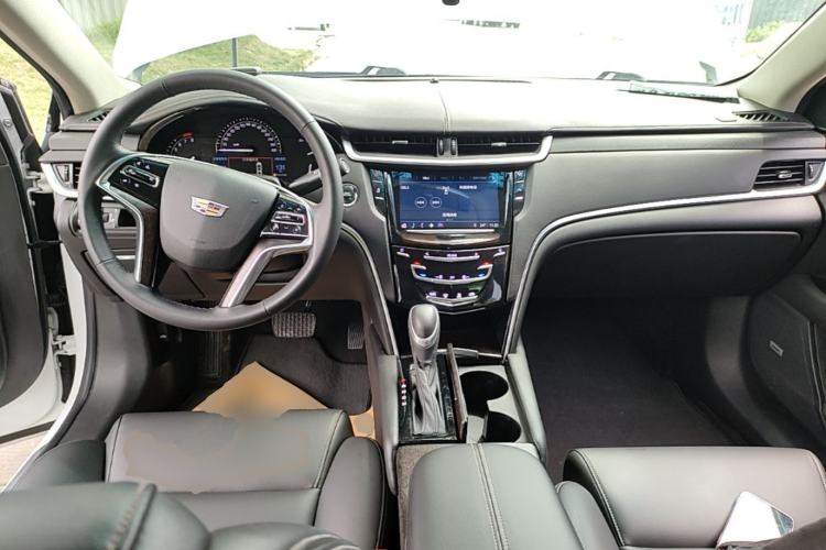Used Cadillac XTS 2018 28T Tech Edition Center Console
