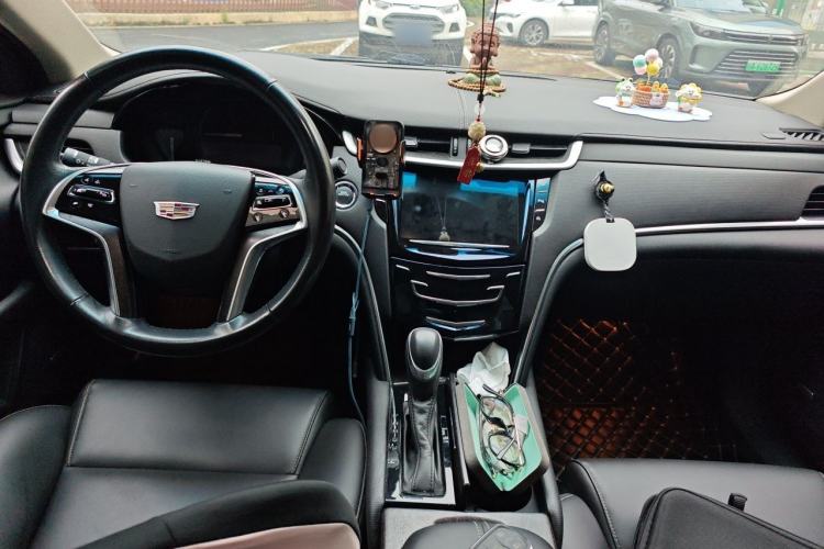 Used Cadillac XTS 2018 28T Tech Edition Center Console