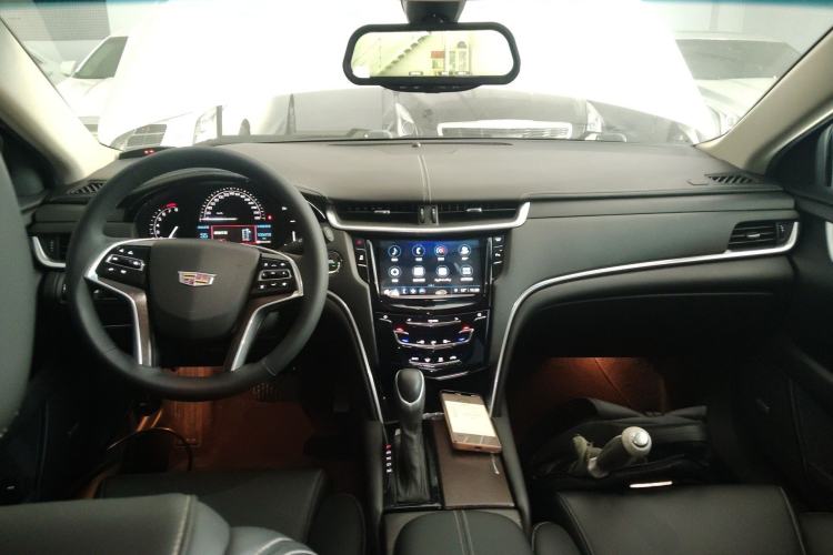 Used Cadillac XTS 2018 28T Tech Edition Center Console