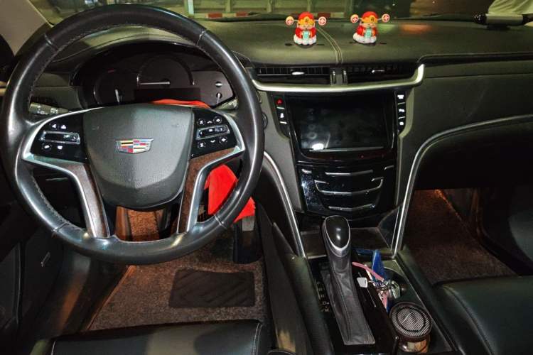 Used Cadillac XTS 2018 28T Tech Edition Center Console