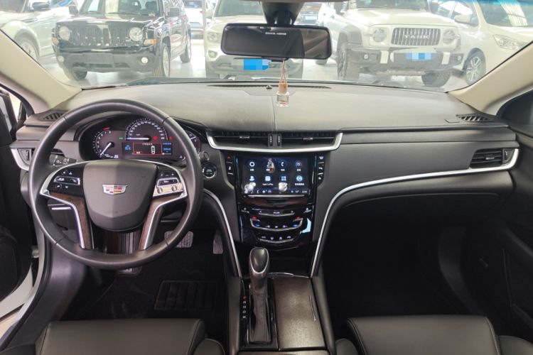 Used Cadillac XTS 2018 28T Tech Edition Center Console